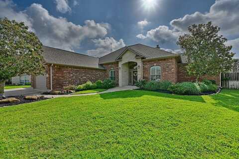 304 Whispering Oak Circle, Brenham, TX 77833