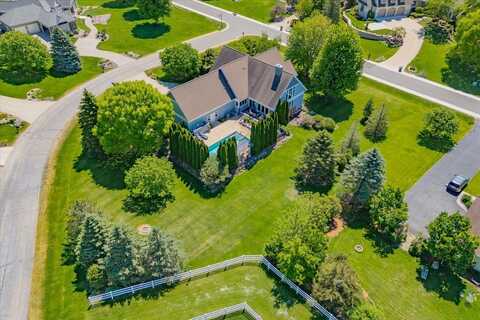 5596 Surrey Lane, Waunakee, WI 53597