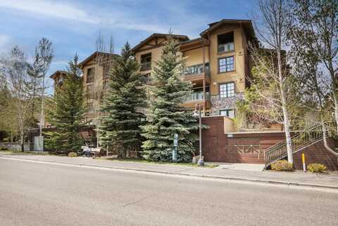 104 VILLAGE Way, Sun Valley, ID 83353