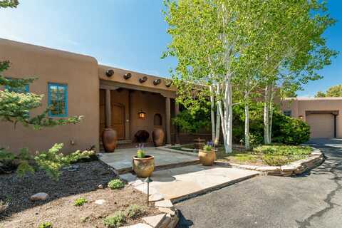 1050 Sierra Del Norte, Santa Fe, NM 87501