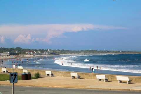 19 Beach Street, Narragansett, RI 02882