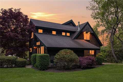 56 Summerfield Lane, Middletown, RI 02842