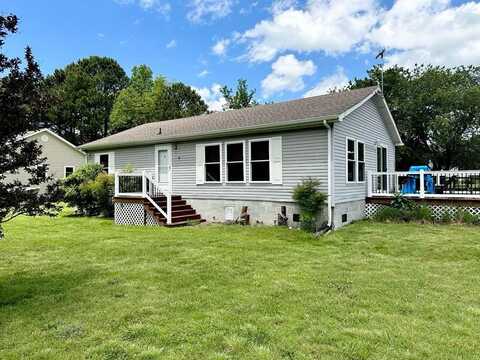7 SWITCH BRIDGE ROAD, WACHAPREAGUE, VA 23480