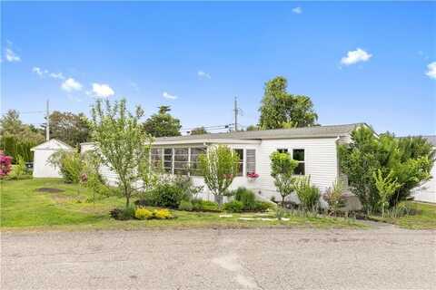 2 North Drive, Portsmouth, RI 02871