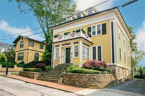 75 Pelham Street, Newport, RI 02840