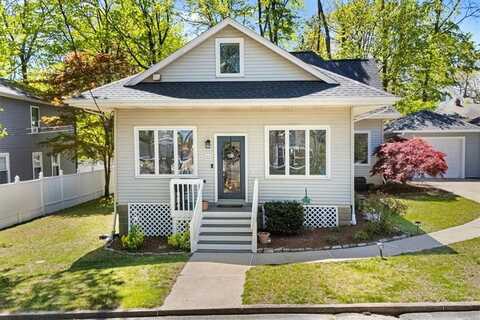 22 Dunedin Street, Cranston, RI 02920