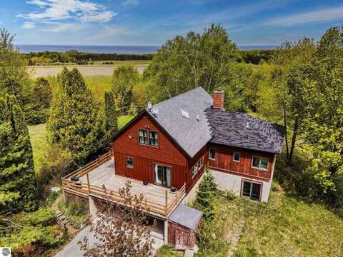 6400 N Manitou Trail, Northport, MI 49670