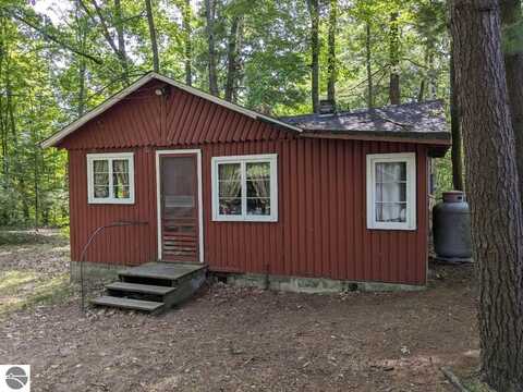 8152 Beech, Hale, MI 48739