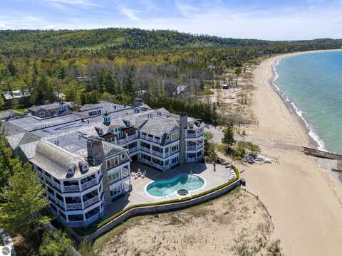 5707 S Lake Street, Glen Arbor, MI 49636