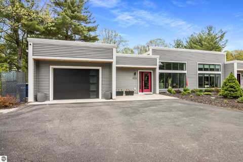 8906 A Manhattan North, Traverse City, MI 49685