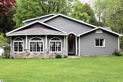 3690 W Rau Road, West Branch, MI 48661