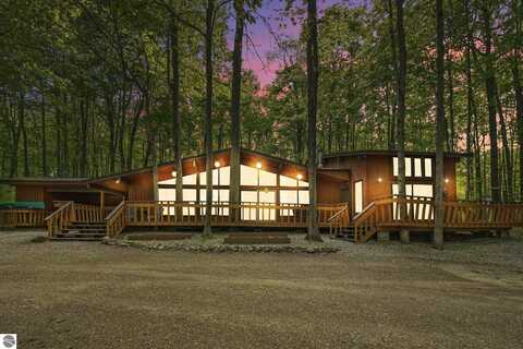 5811 E East Village Drive, Bellaire, MI 49615