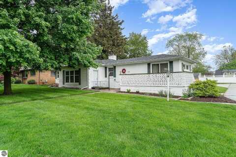 1027 W Superior Street, Alma, MI 48801