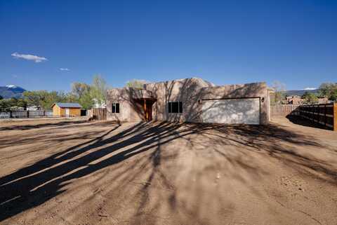 111 Camino Juan Ortiz, Taos, NM 87571