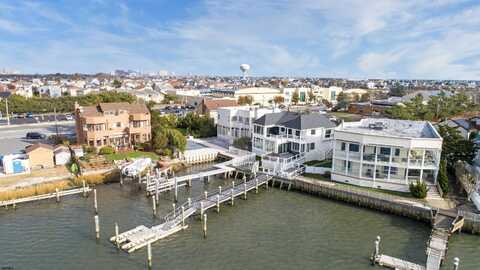 8407 Wellington Ave, Margate City, NJ 08402