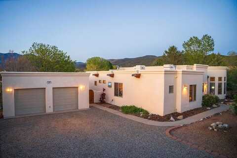 347 Sierra Vista Lane, Taos, NM 87571