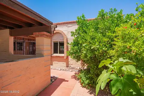 4243 E Presidio Road, Tucson, AZ 85712