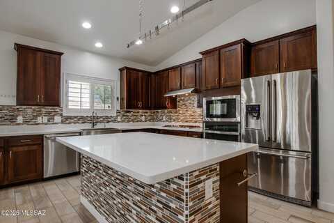 9016 W Birchover Drive, Marana, AZ 85653