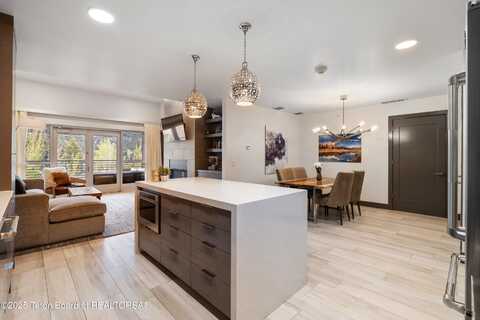 150 W SIMPSON Avenue, Jackson, WY 83011