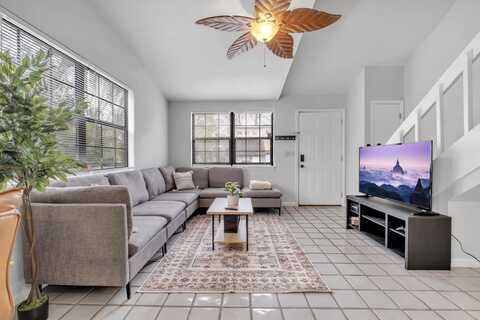 1816 Jackson Bluff Road, Tallahassee, FL 32303
