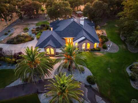 22940 Sunriver Drive, Red Bluff, CA 96080