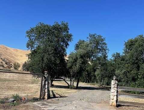 30807 Sunshine Drive, Porterville, CA 93257