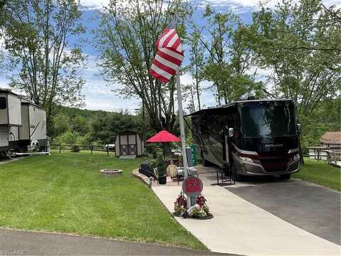 427 Saddle Ridge Drive, Ennice, NC 28623