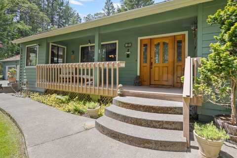 198 Rossier Lane, Grants Pass, OR 97527