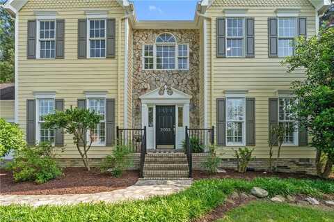 3003 Peninsula Drive, Jamestown, NC 27282