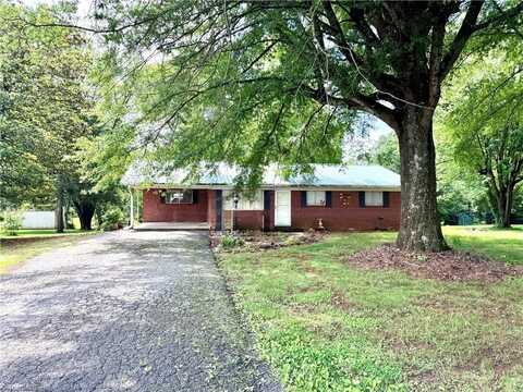 127 Forest Oaks Drive, Dobson, NC 27017