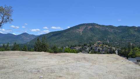 2050 SE Wyndham Way, Grants Pass, OR 97527