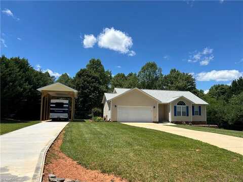 167 Southwycke Lane, Pilot Mountain, NC 27041