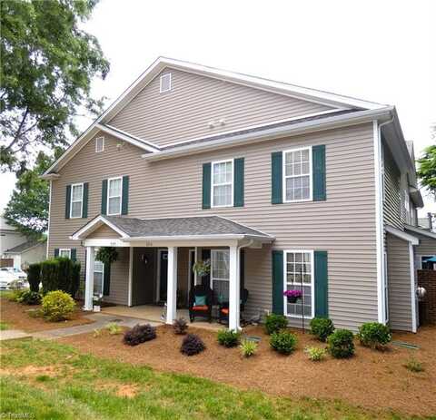 149 Pinewood Lane, Bermuda Run, NC 27006