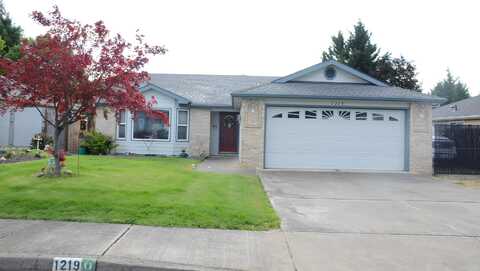 1219 Looking Glass Way, Central Point, OR 97502