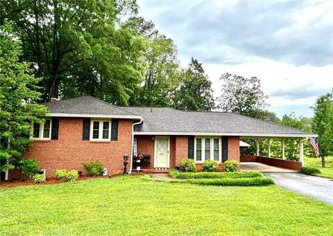 831 Sunset Drive, Pilot Mountain, NC 27041