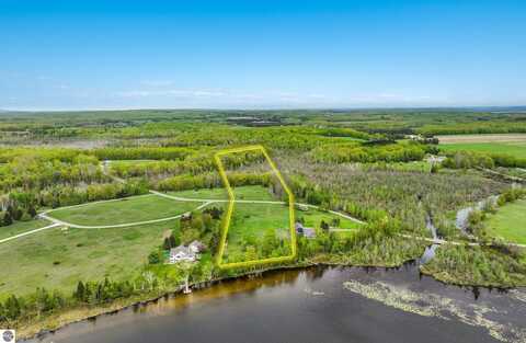 7777 Mulberry Lane, Charlevoix, MI 49720