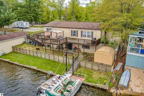 1929 Mohawk Trail, West Branch, MI 48661