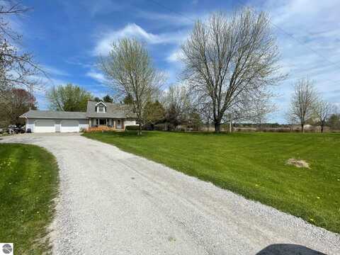 630 Plank Road, Tawas City, MI 48763