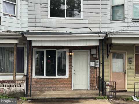 38 S 10TH STREET, MAHANOY CITY, PA 17948