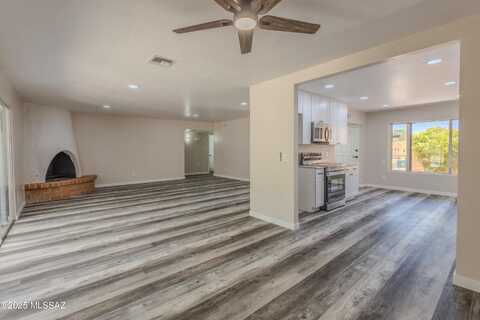 1421 N Paseo Maravilloso, Green Valley, AZ 85614