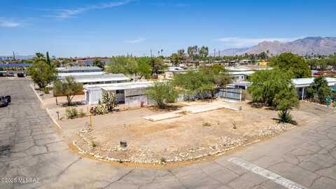 6310 N Quince Way, Tucson, AZ 85741