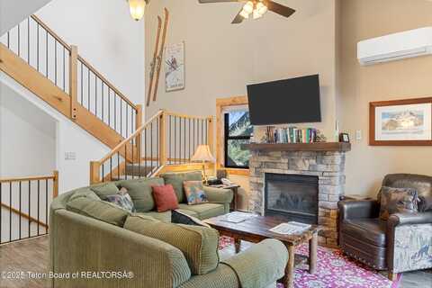 371 SNOW KING Loop, Jackson, WY 83001