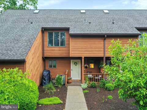264 TECUMSEH TRAIL, HEDGESVILLE, WV 25427