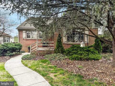 1328 E WALNUT STREET, HANOVER, PA 17331
