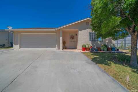 2320 Gentry Way, Red Bluff, CA 96080