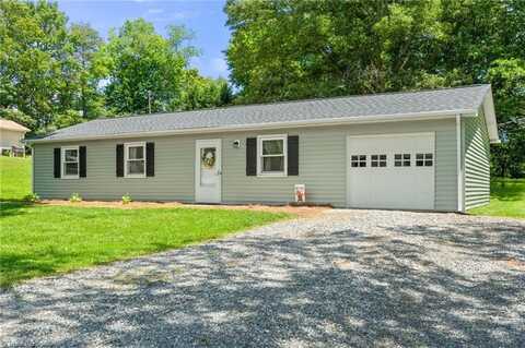 302 Redwood Bend, King, NC 27021
