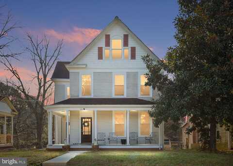 113 W MAIN ST, WAKEFIELD, VA 23888