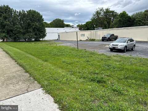 329 S QUEEN STREET, MARTINSBURG, WV 25401