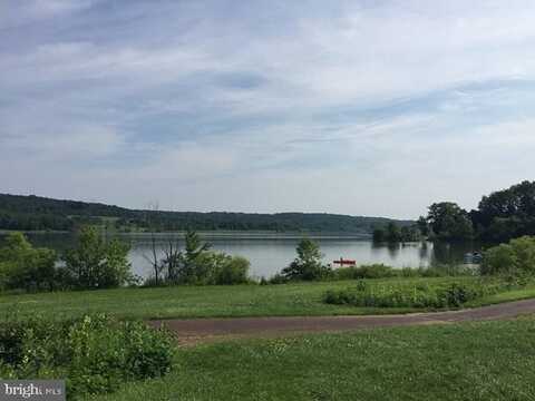 102 WINDSONG DRIVE, DOYLESTOWN, PA 18901