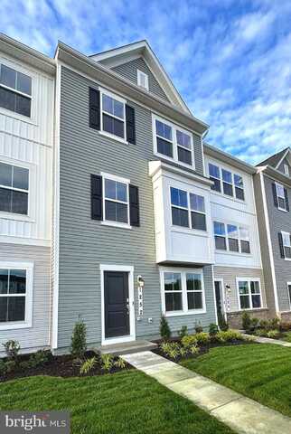 1252 CEDAR VALLEY RD, RANSON, WV 25438